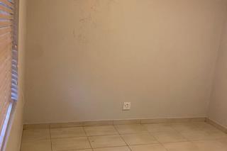 Flat for Sale in Bryanston (1)